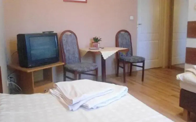 Hotel Pod Platanami