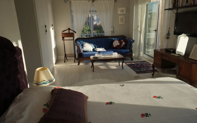 Dantel Konuk Evi