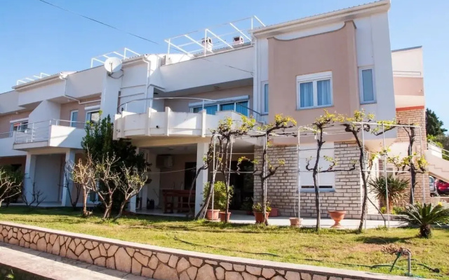 Erikas - 100m From sea - A5