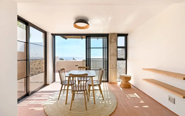 Elegant Camps Bay One Bed Eco Pool Modern