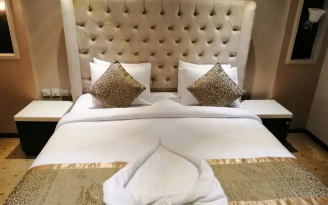 Grand Lily Hotel Suites