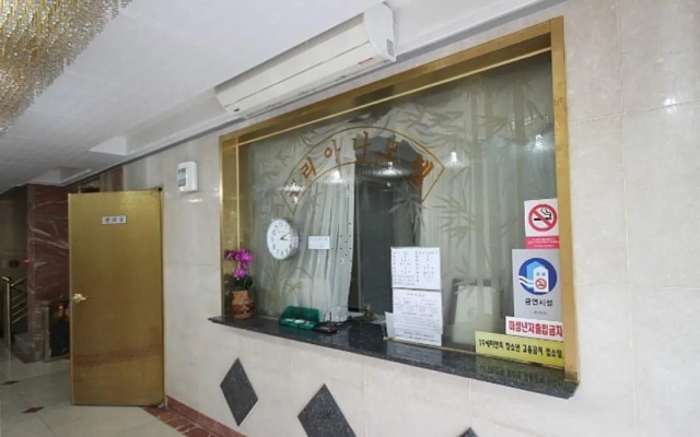 Koreana Motel
