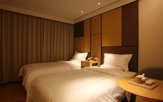 Floral Hotel