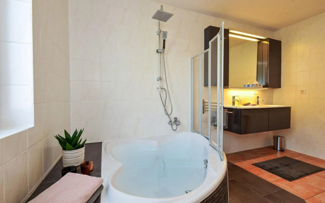 Amazing Apartment in Zella-mehlis With Wifi and 2 Bedrooms
