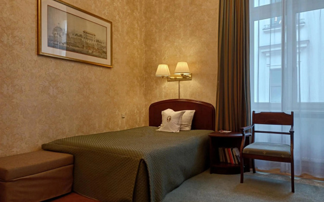 Grand Hotel