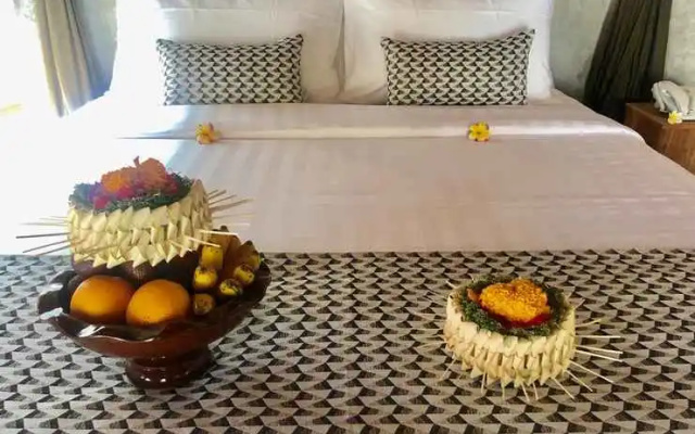 The Sender Pool Suite