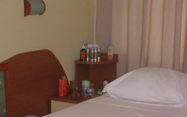 Hotel Seasons