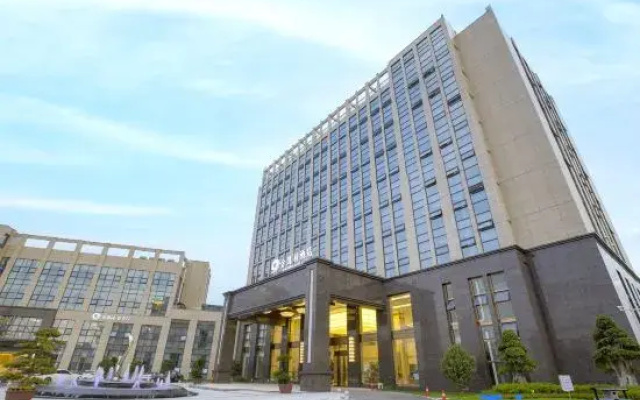 Deyang Golden Carlley Hotel