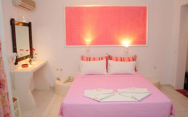 Annita's Village Hotel