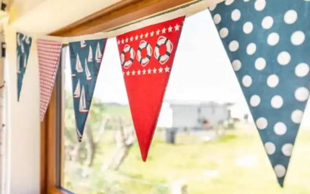 Host Stay Breezy Bungalow