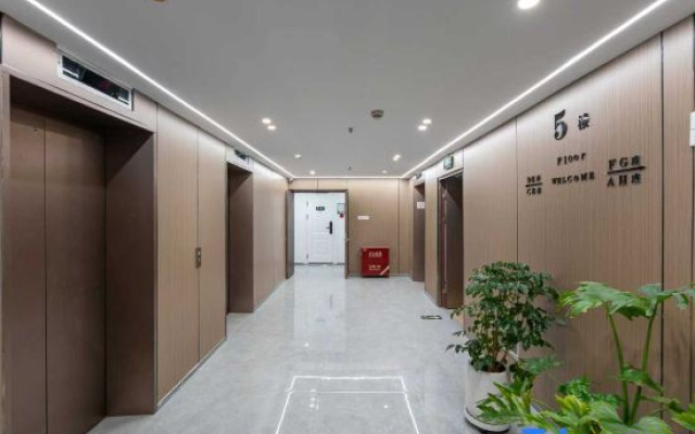 Qitan Diary Hotel