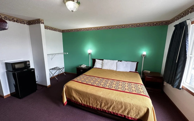 Attica Inn