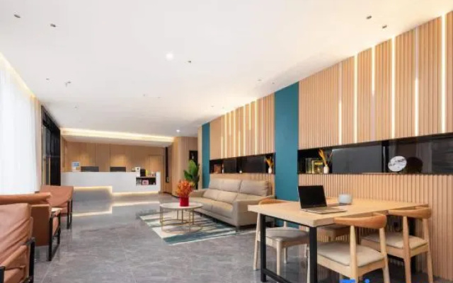 Wuhan Elegant Restaurant (Wuhan Gutian 4th Road Subway Station)