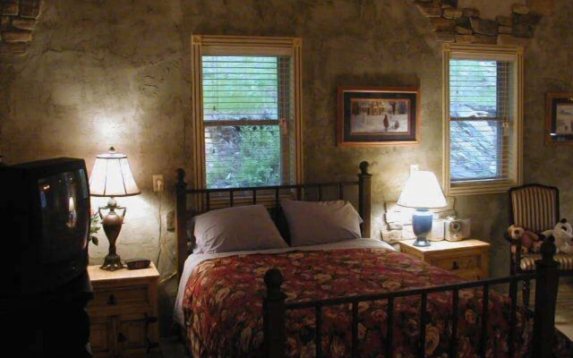 Poncho's and Lefty's Hideout
