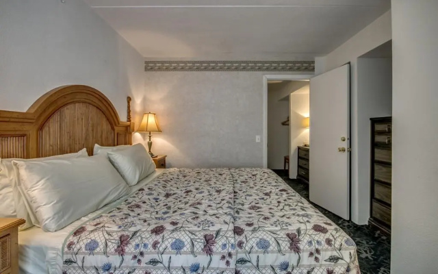 Admiral Resort Motel
