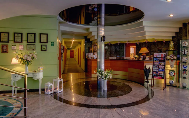 Green Hotel