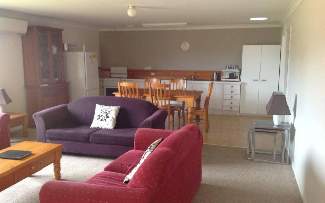 Farmers Quarters