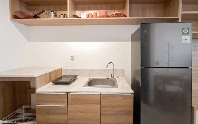 Simple And Tidy Studio Apartment Collins Boulevard