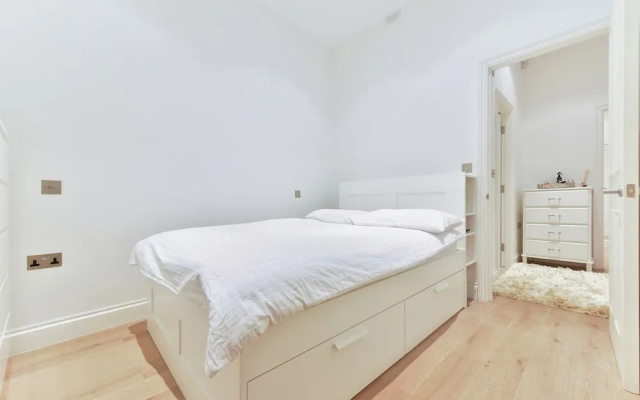 NEW Sleek and Smart 2BD Flat in Fulham/Chelsea
