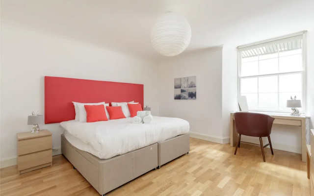 Elegant ground-floor 3BR New Town Apt w/ Garden