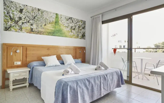 Invisa Aparthotel Casa Luis
