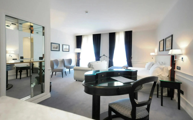 Doubletree by Hilton Naples Oriente