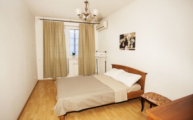 Гостиница Funny Dolphins Apartments Spasskaya в Москве отзывы, цены и фото номеров - забронировать гостиницу Funny Dolphins Apartments Spasskaya онлайн Москва вид на фасад