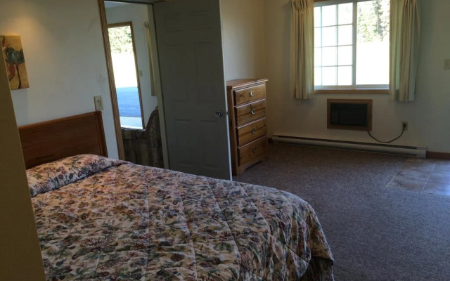 Village Inn Motel