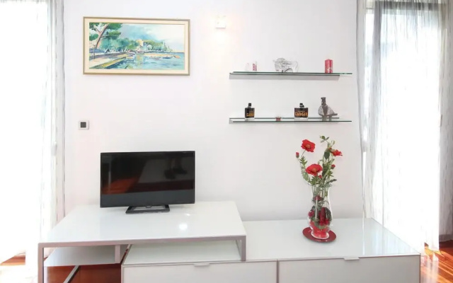 Beautiful Home in Kastel Luksic With Wifi and 1 Bedrooms