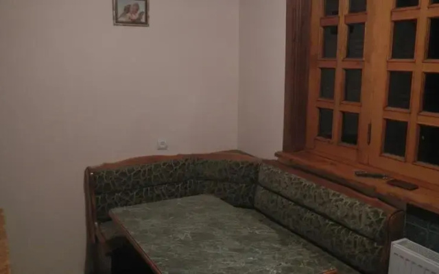 Apartment On Akhundovi 11