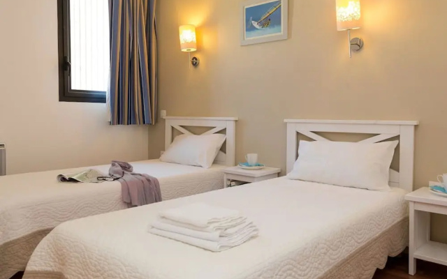 Modern Seafront Flat