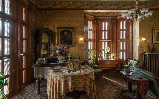 Allyn Mansion