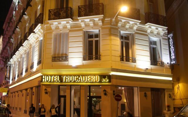 Отель Trocadéro Ницца вид на фасад