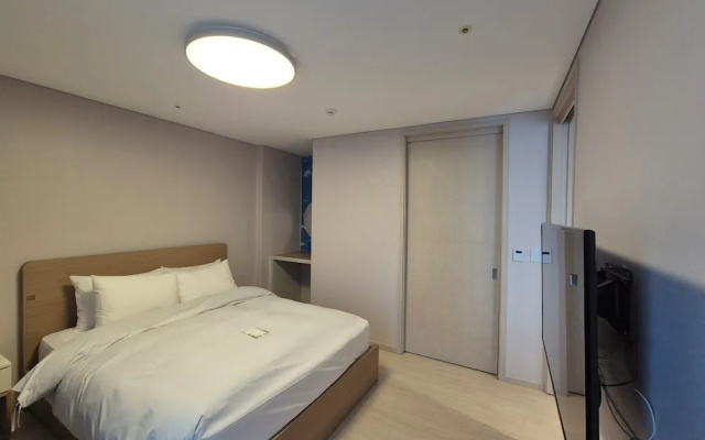 Incheon Airport Global Hotel & Suites