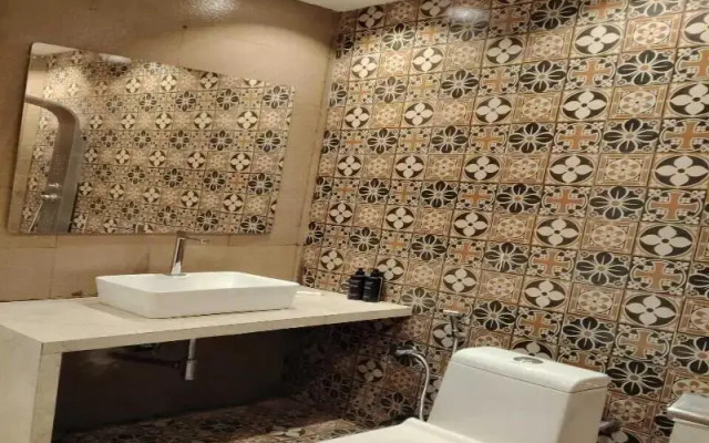 Raya Resorts