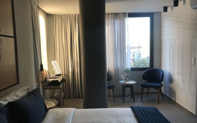 Отель LAVRIS City Suites комната для гостей