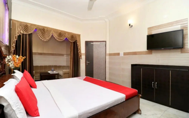 OYO 22774 Kumar Hotel