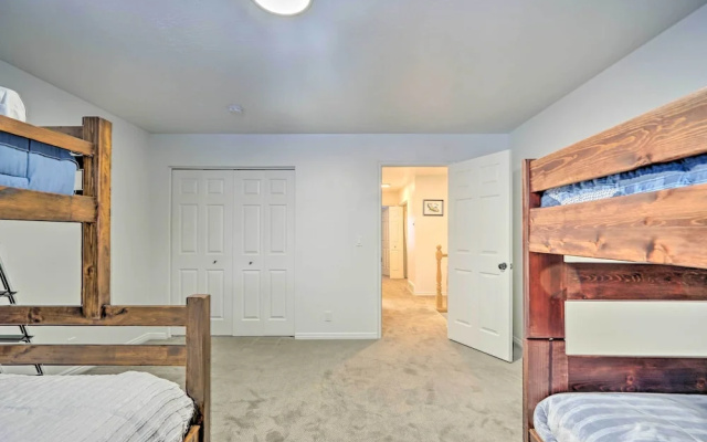Spacious Cottonwood Heights Home: Ski Nearby!