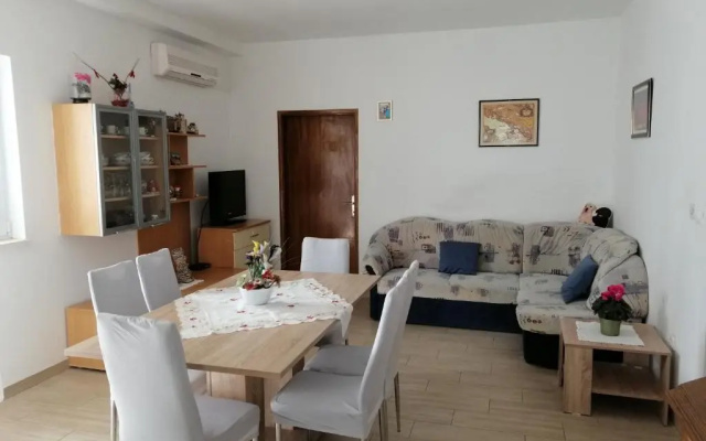 Apartments Marina