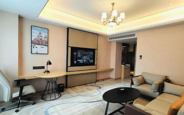 Vienna International Hotel (Zhaoqing Dinghushan Wanda Plaza Branch)