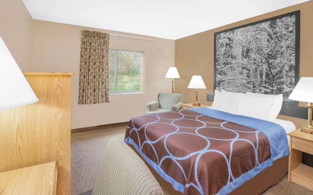 Super 8 by Wyndham Seville