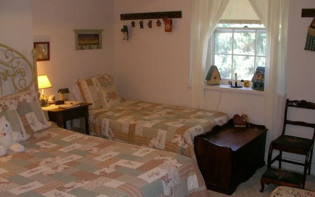 The Pines of Dresden B&B