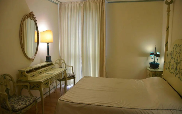 Villa Laguna Apartments