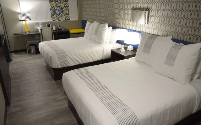 GLō Best Western Tulsa East Route 66