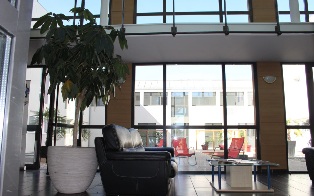Comfort Suites Pau Idron