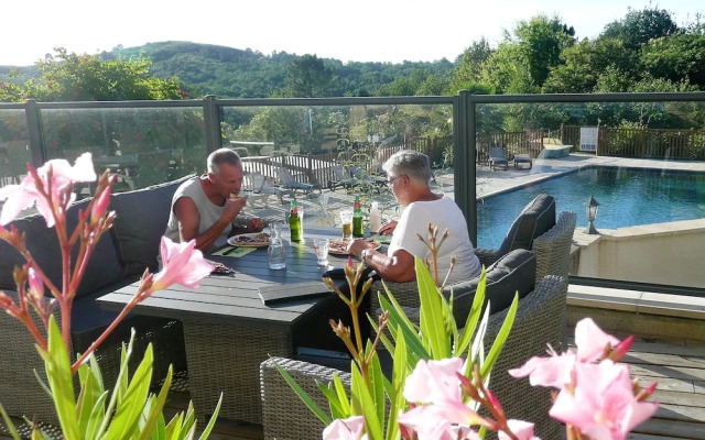Camping Les Charmes