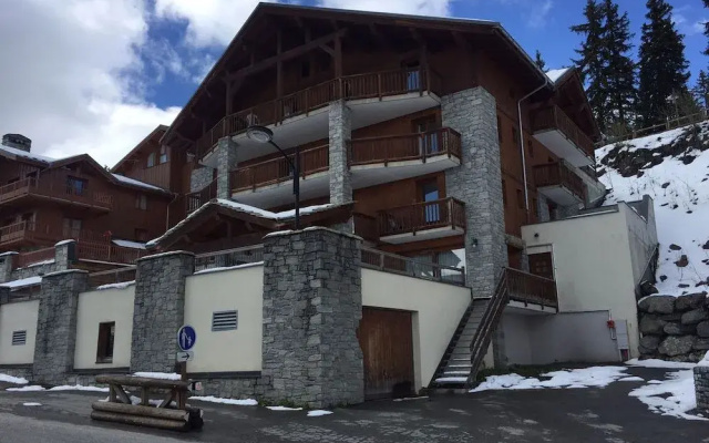 Chalet Oliver by Skinetworks