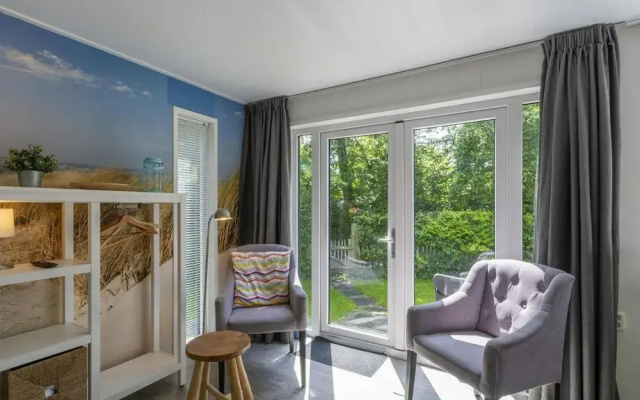 Beautiful Detached Holiday Home in Park