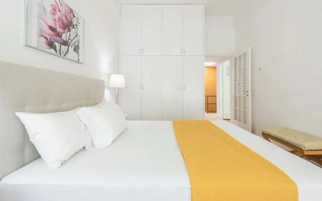 Victoria Wood Suite