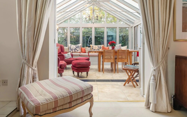 Hampstead Courtyard Escape
